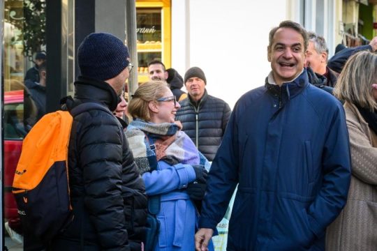 Ούτε στο Νταβός, ούτε στη Βουλή: Στα Καλάβρυτα για... σκι εθεάθη ο Μητσοτάκης [φώτο]